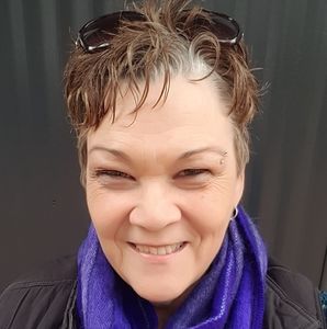 Meet your Posher, Laurie